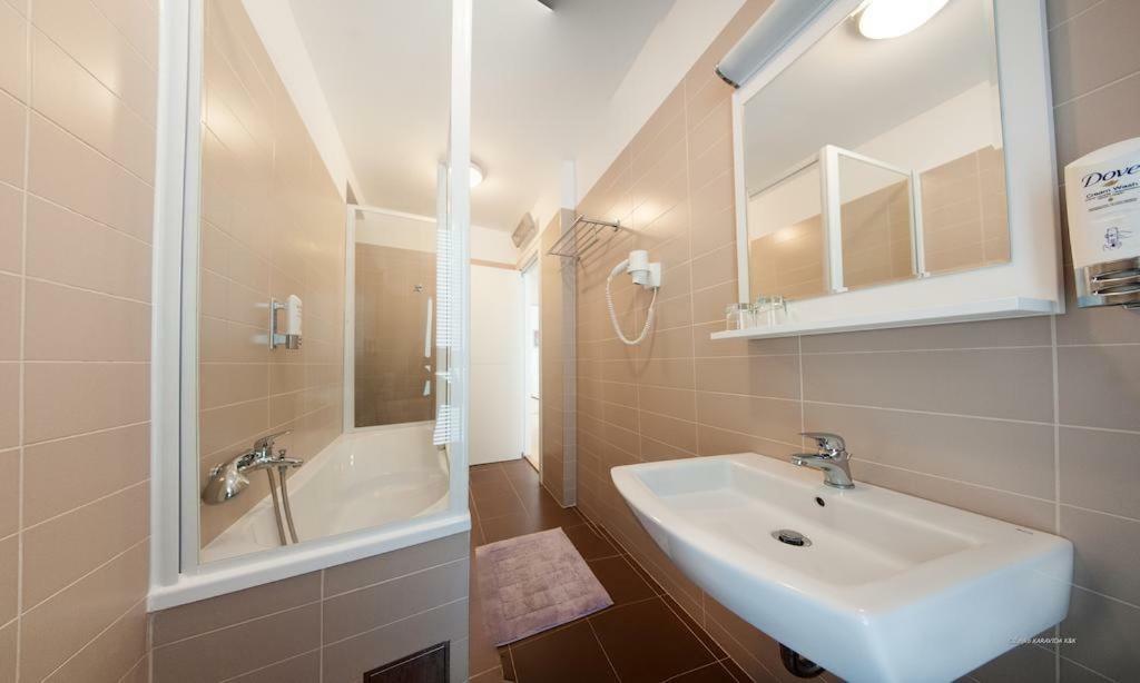 Sunset Apartment ペトルチャネ エクステリア 写真